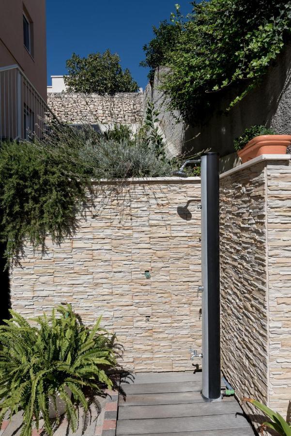 Apartments Amneris Trogir Exterior photo