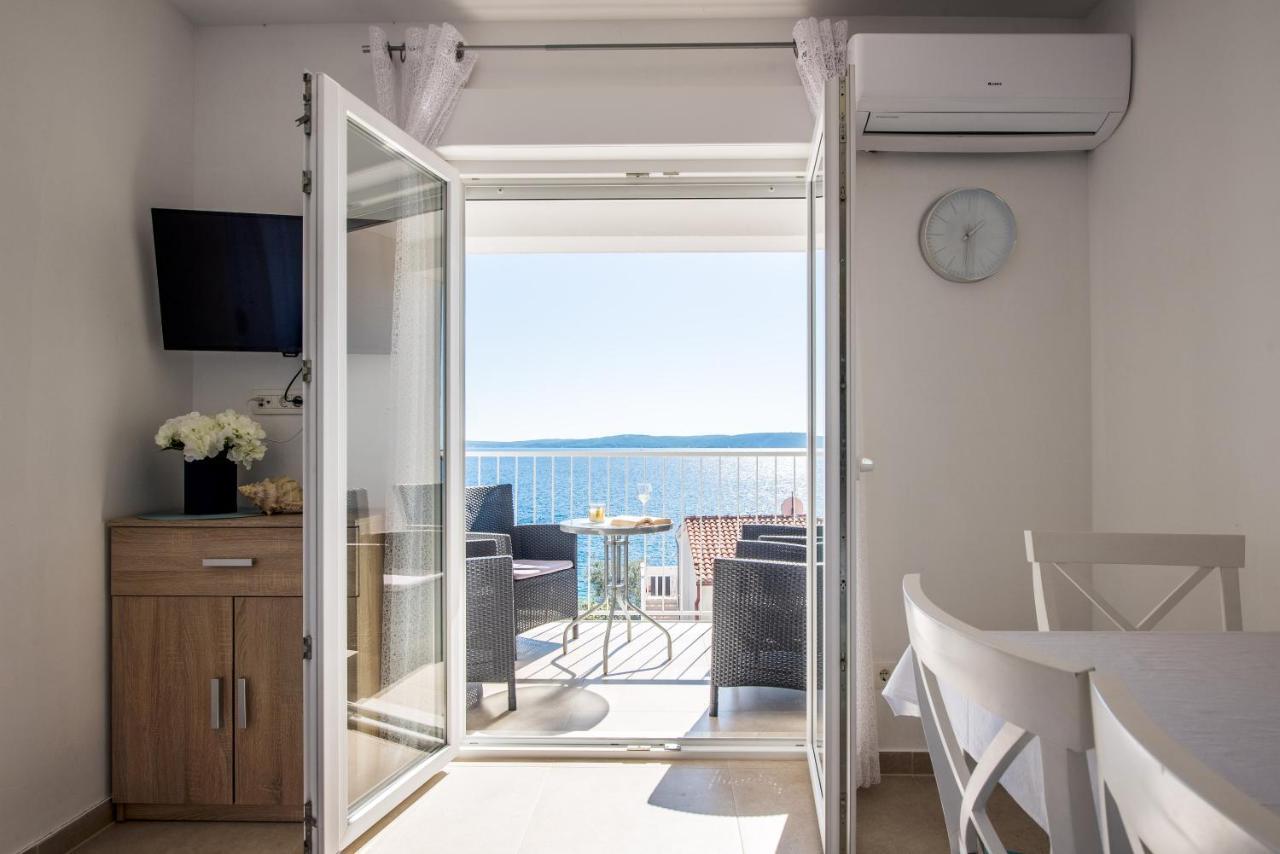 Apartments Amneris Trogir Exterior photo