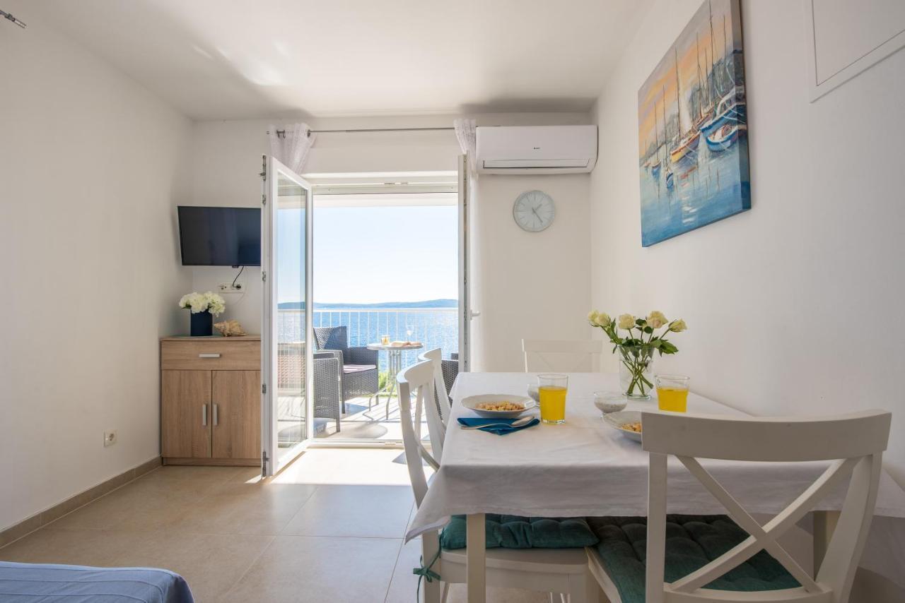 Apartments Amneris Trogir Exterior photo
